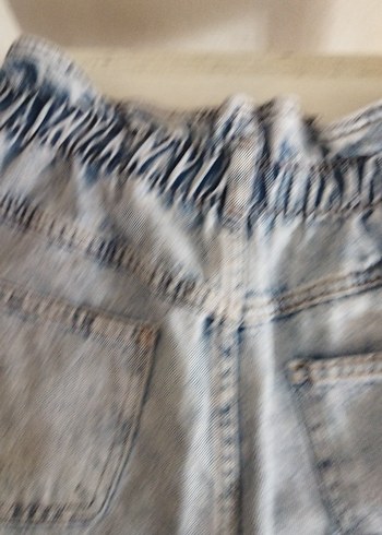 Bol Kesim Kemerli Mini Kot Şort - Görsel 7