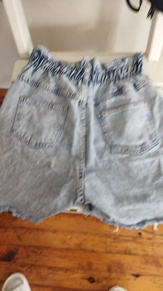 Bol Kesim Kemerli Mini Kot Şort - Görsel 5