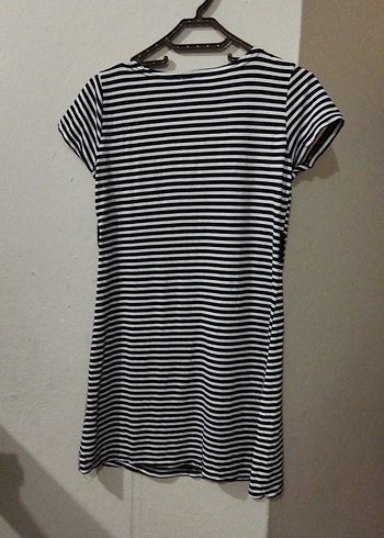 Kadın Siyah Beyaz Çizgili Kısa Kollu Tişört - Görsel 5