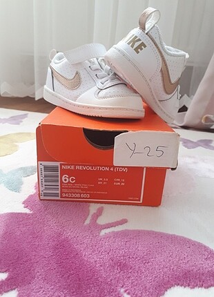 Nike spor ayakkabi