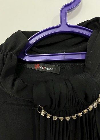 Uzun Kollu Siyah Pilili Yüksek Yaka Bluz - Görsel 3