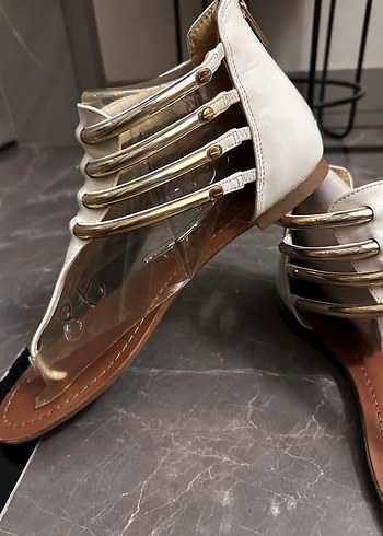 Bayan parmakarası sandalet, gold detaylı - Görsel 3