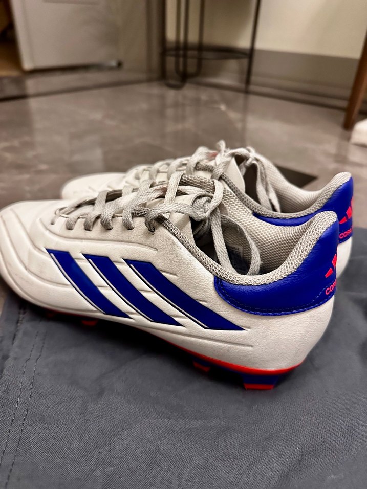 Beyaz adidas  Futbol Ayakkabısı - Görsel 2