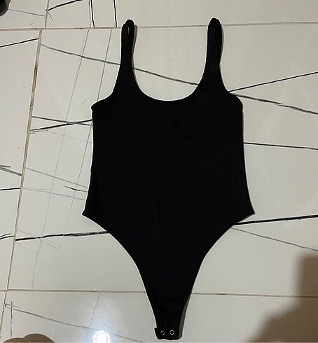 Bershka body