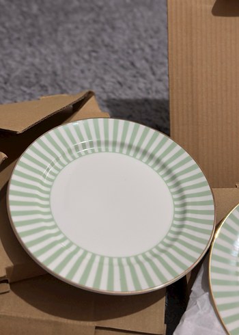 H&M HOME YEŞİL ÇİZGİLİ PASTA TABAK - Görsel 3