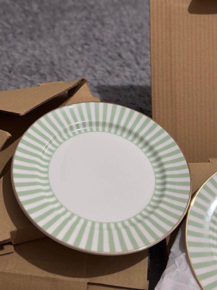 H&M HOME YEŞİL ÇİZGİLİ PASTA TABAK - Görsel 3