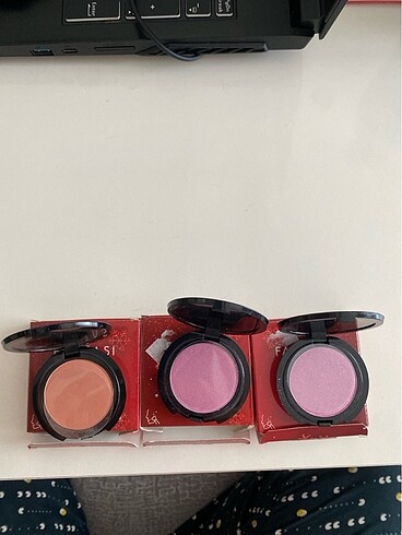 Farmasi Tender blush allık