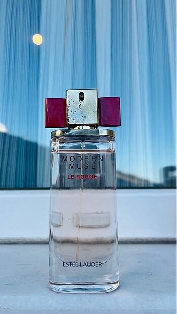 Modern Muse Le Rouge