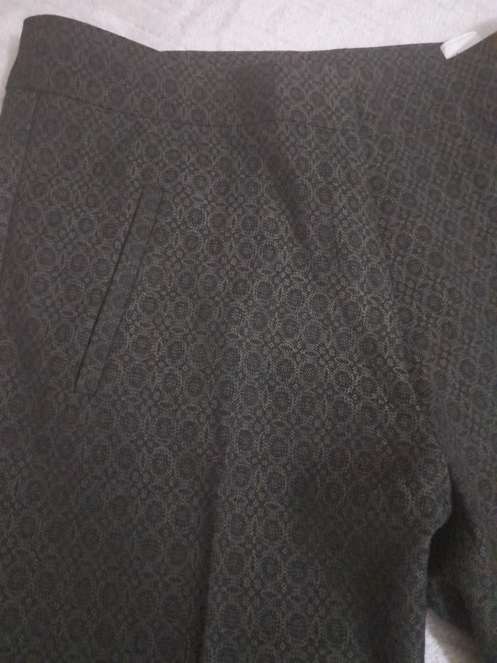 Gri Piliseli Kadın Kumaş Pantolon - Görsel 4