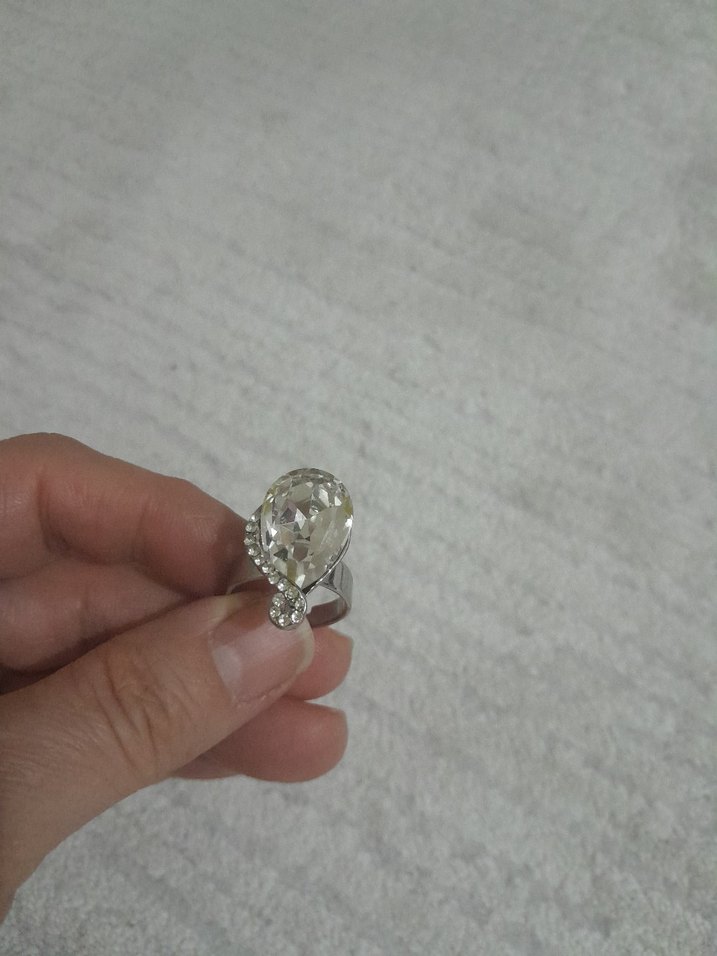 Beyaz Payetli Kadın Yüzük - Görsel 2