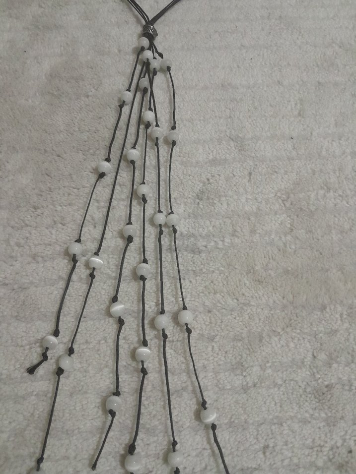 Gri Yılan Desenli Uzun Boncuklu Kadın Kolye - Görsel 3