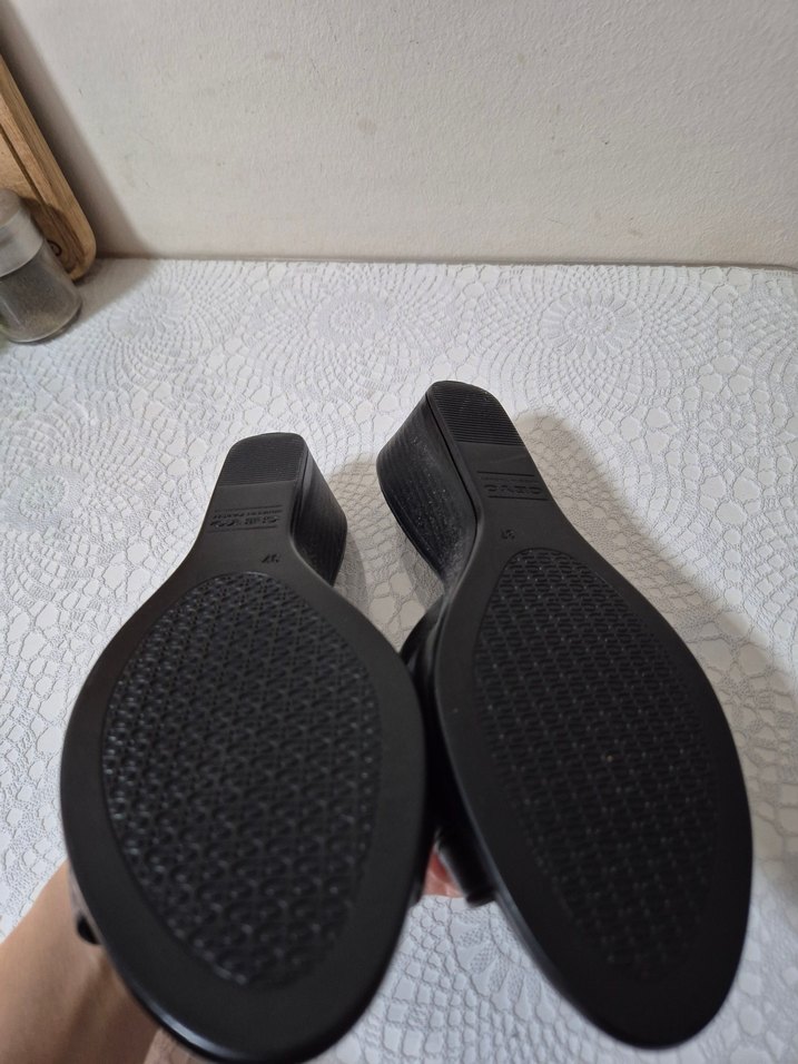 Siyah Rugan Tokalı Kadın Dolgu Topuk Terlik - Görsel 3