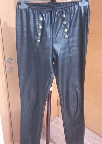 Düğmeli siyah Deri Kadın Pantolon - Görsel 2