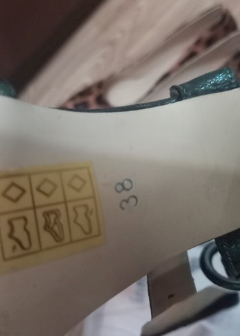 Parlak Yeşil Yılan Desenli Platform Topuklu Kadın Ayakkabı - Görsel 4