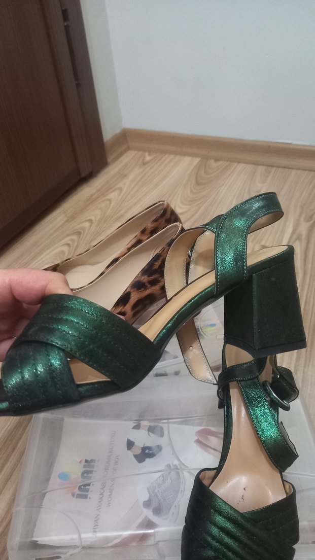 Parlak Yeşil Yılan Desenli Platform Topuklu Kadın Ayakkabı - Görsel 2