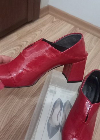 Parlak Kırmızı Kadın Topuklu Bot - Görsel 4