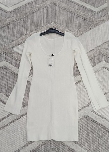 Beyaz Lastik Örgülü Midi Triko Elbise - Görsel 6