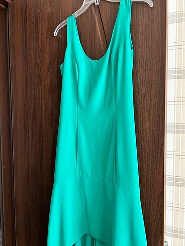 yeşil önü kısa arkası uzun abiye - Görsel 4