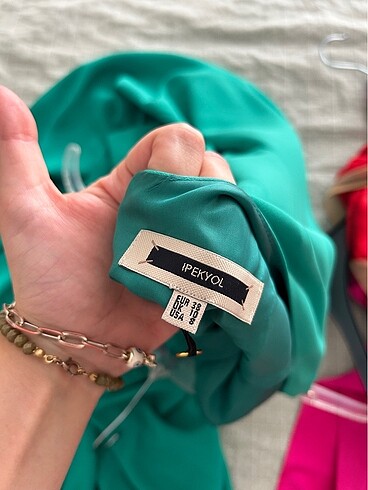 yeşil önü kısa arkası uzun abiye - Görsel 6