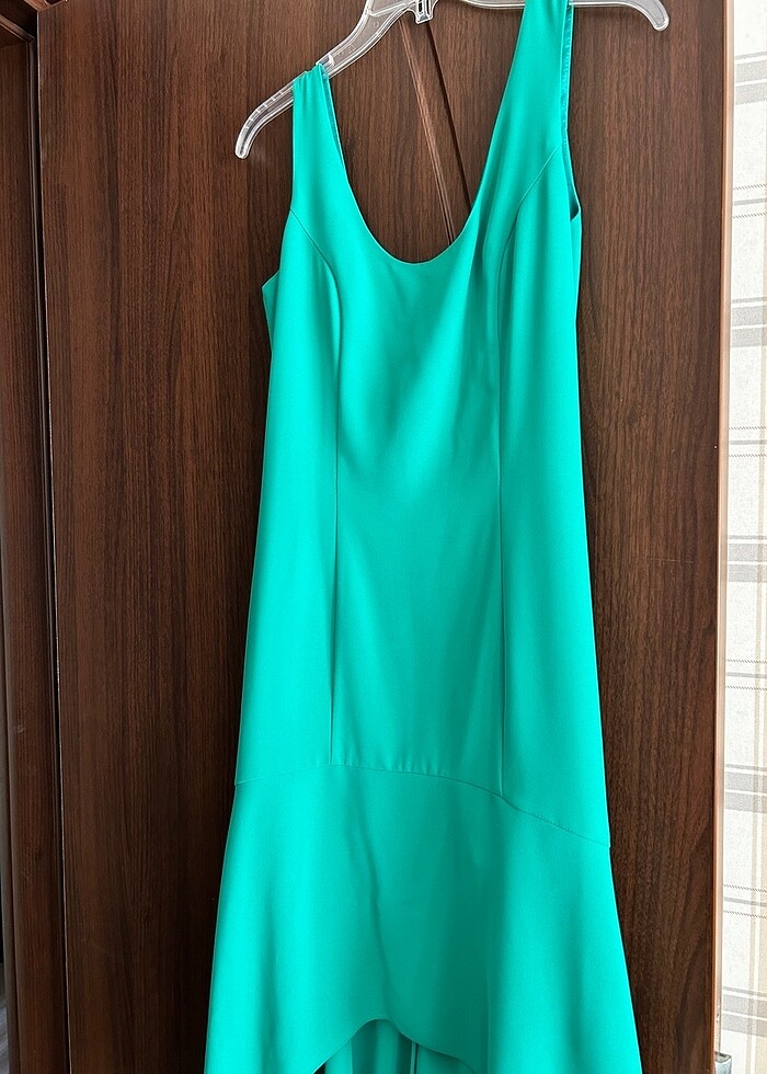 yeşil önü kısa arkası uzun abiye - Görsel 4