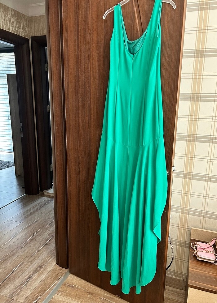 yeşil önü kısa arkası uzun abiye - Görsel 5