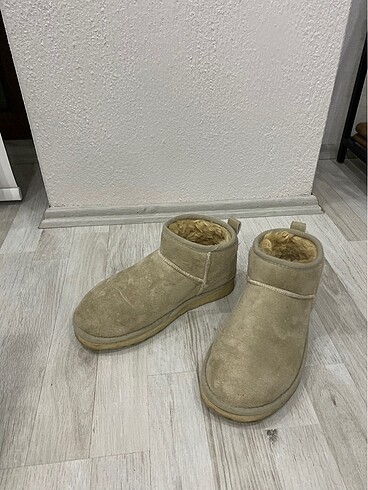 Kışlık tüylü kısa bot