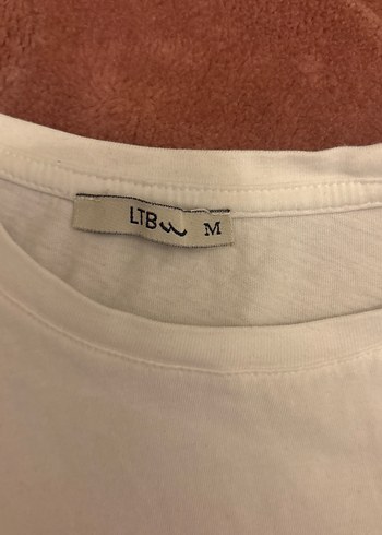 Beyaz Baskılı Kısa Kollu Tişört - Görsel 2