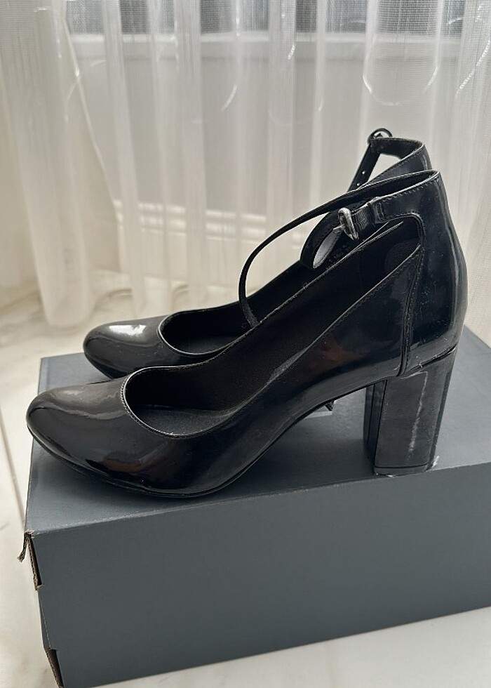 Topuklu ayakkabi - Görsel 3