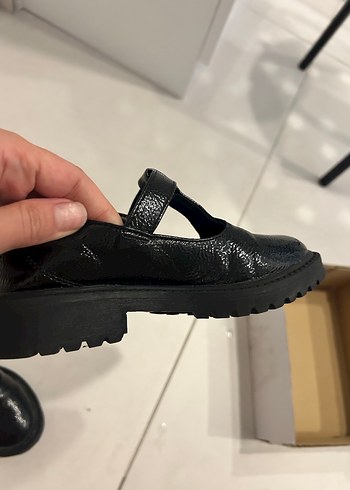Zara Kız Çocuk Siyah Tokalı Loafer Ayakkabı - Görsel 8