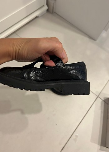 Zara Kız Çocuk Siyah Tokalı Loafer Ayakkabı - Görsel 9