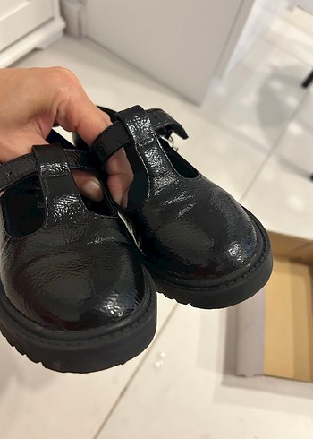 Zara Kız Çocuk Siyah Tokalı Loafer Ayakkabı - Görsel 7