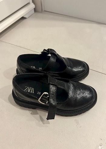 Zara Kız Çocuk Siyah Tokalı Loafer Ayakkabı - Görsel 4
