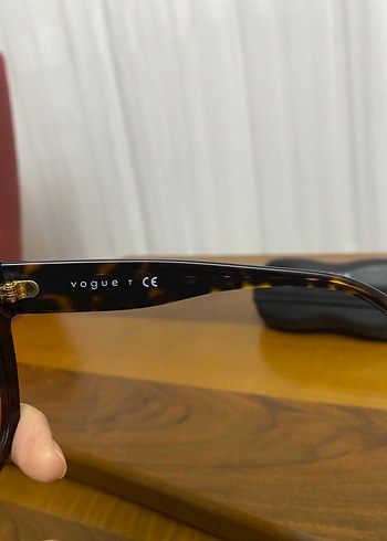 Klasik Şıklık Vogue Kahverengi Gözlük - Görsel 3