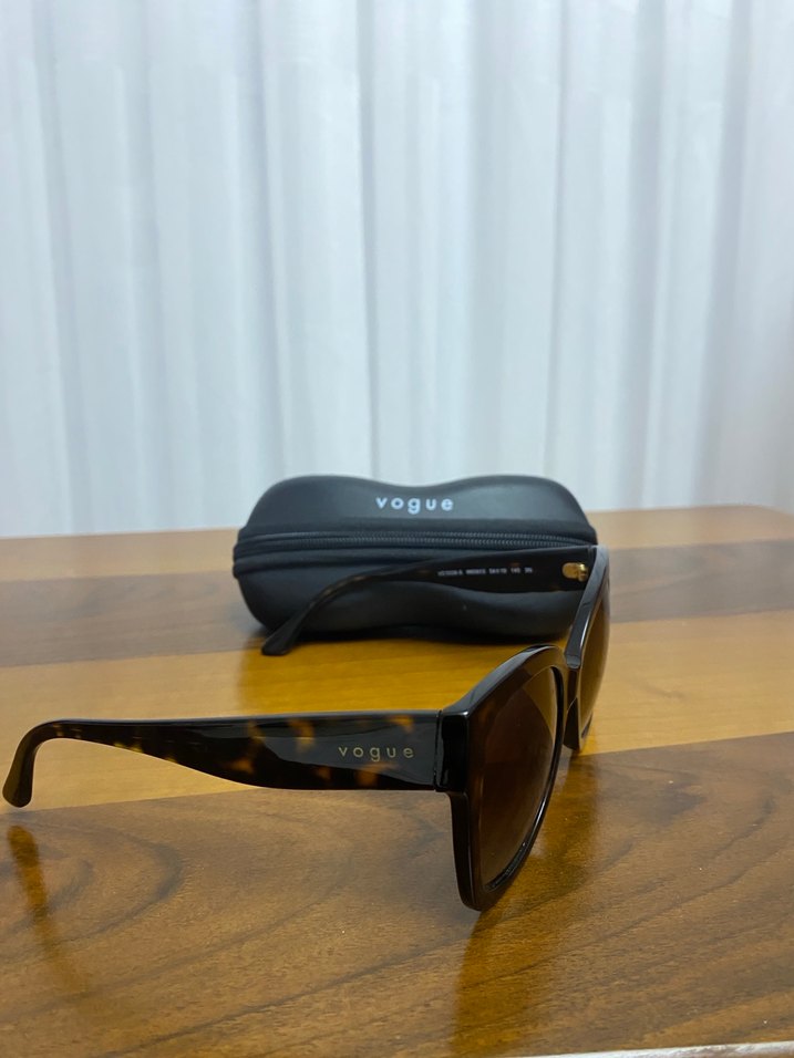 Klasik Şıklık Vogue Kahverengi Gözlük - Görsel 2