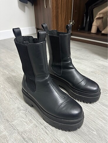 H&M Defosu yok H&M kalın taban bot