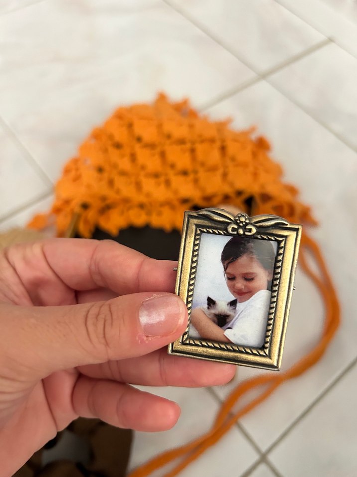 Turuncu Örgü Bandana & Bej Peluş Aksesuar Seti — görsel 5/10
