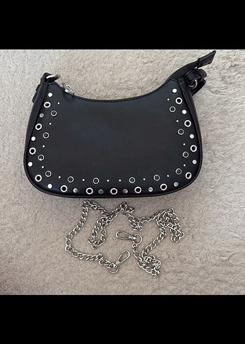 Stradivarius Zincir Detaylı Siyah Deri Çanta
