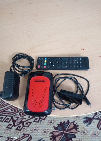 Botech Kırmızı Uydu Alıcısı Kumandalı - Görsel 2
