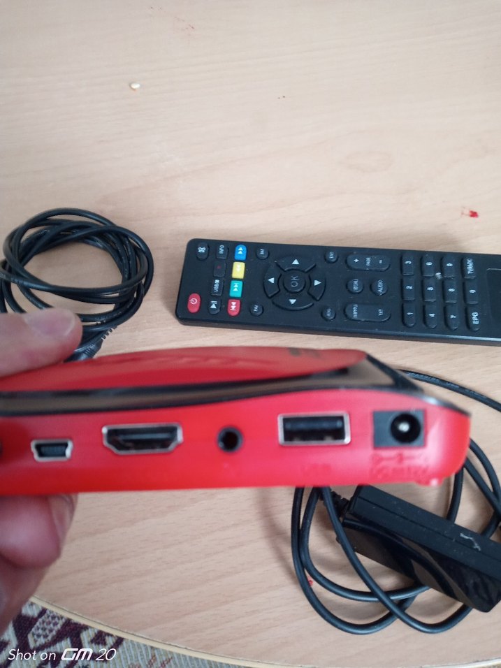 Botech Kırmızı Uydu Alıcısı Kumandalı - Görsel 5