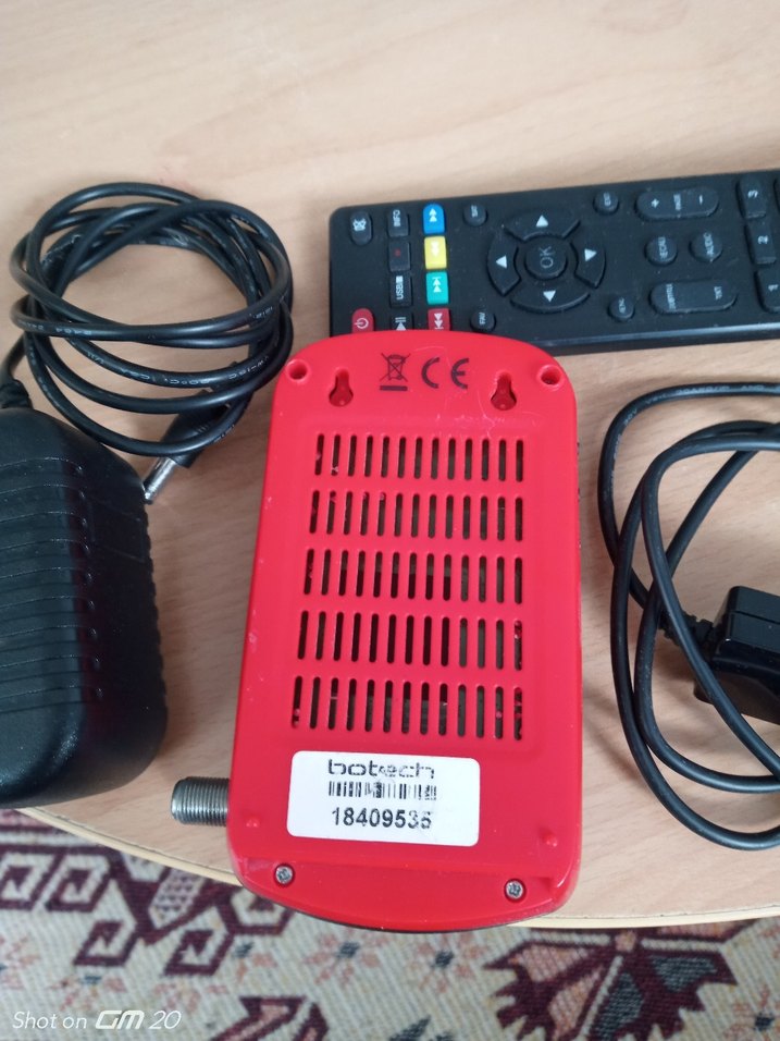 Botech Kırmızı Uydu Alıcısı Kumandalı - Görsel 3