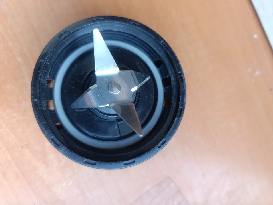 Siyah-Gri Blender Bıçağı Parçası - Görsel 2