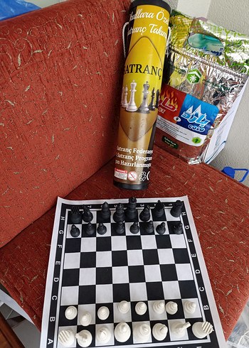 Satranç Takımı yuvarlak taşıma kabı ile - Görsel 3