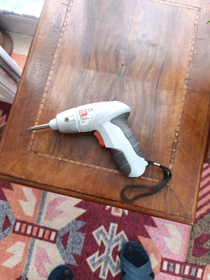 Kablosuz Vidalama Makinesi Beyaz Gri - Görsel 3