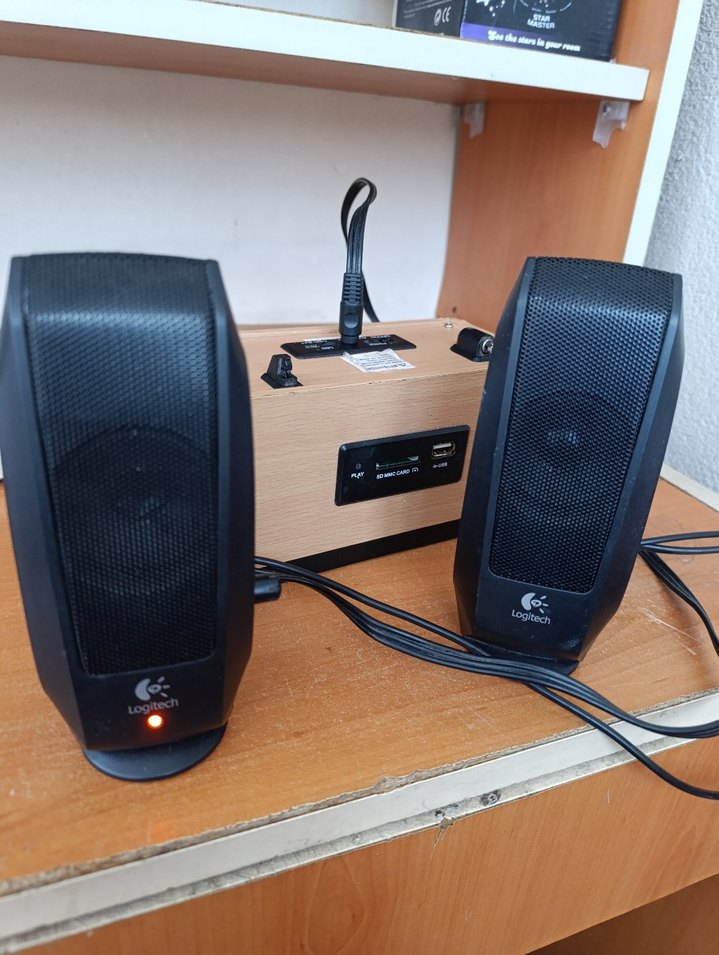 Logitech Siyah Masaüstü Hoparlör Seti - Görsel 2