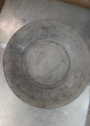 Beden Antika imzalı Bakır tabak
