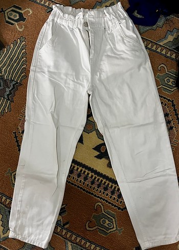 Diğer Beyaz Rahat Kesim Pantolon