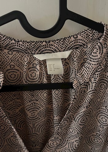 H&M V Yaka Düğmeli Kısa Kollu Kadın Bluz