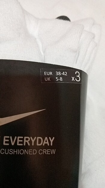 Nike Orijinal Nike organik pamuklu corap.uclu şekilde satilmaktadir