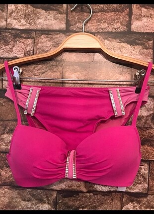 Kom fuşya bikini