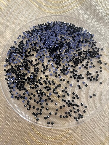  Siyah 2 mm ütü ile yapıştırma taş